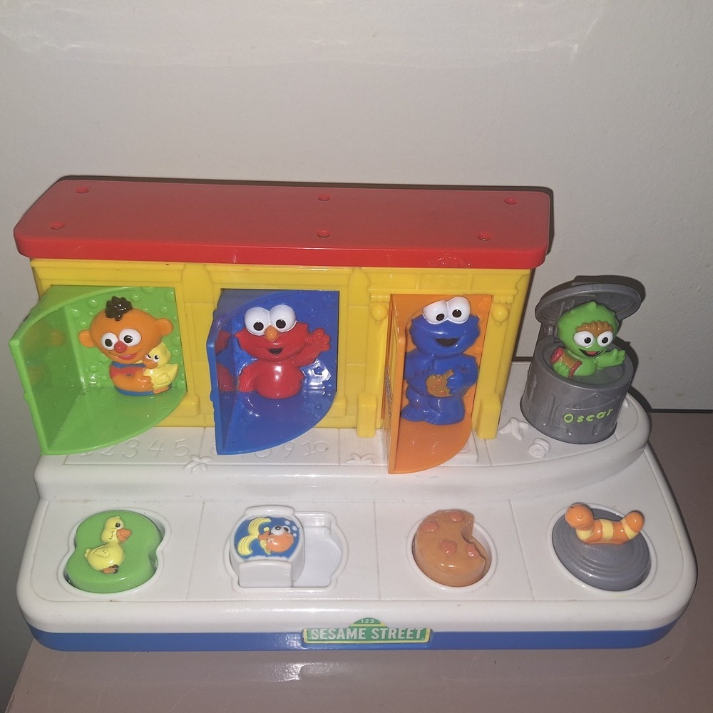 Sesame Street Fisher Price Singing Pop Up Poppin Pals WORKS Elmo 2004 OT Therapy